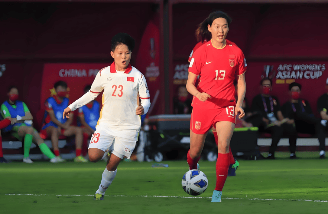 包含亚洲体坛：中国女足队长彰显实力扬威国际足坛的词条
